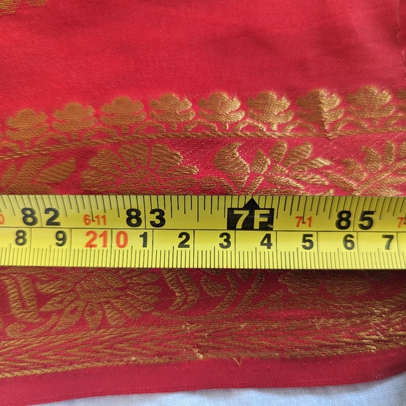 Red Bansari Dupatta Scarf - Picture 7 of 10